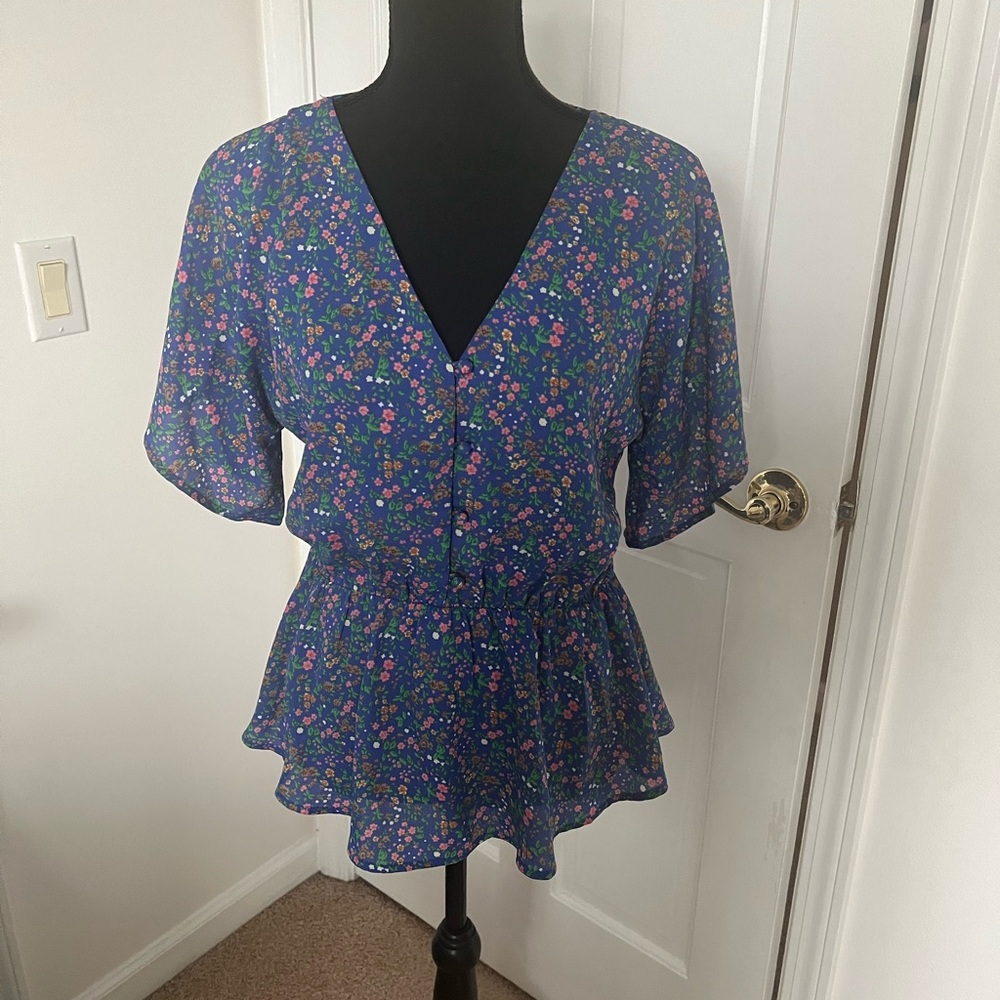 Floral V-neck top